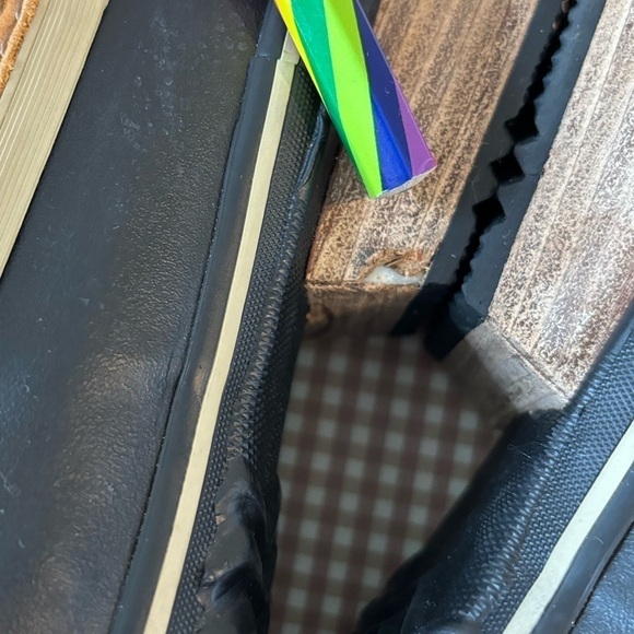 Sorel Hand-crafted waterproof lace up winter women’s boots. Size 7.5 - Picture 16 of 16